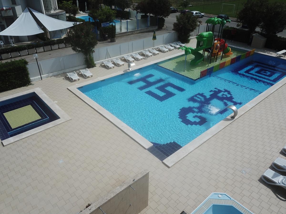 Hotel Smeraldo 길라노바리도 외부 사진