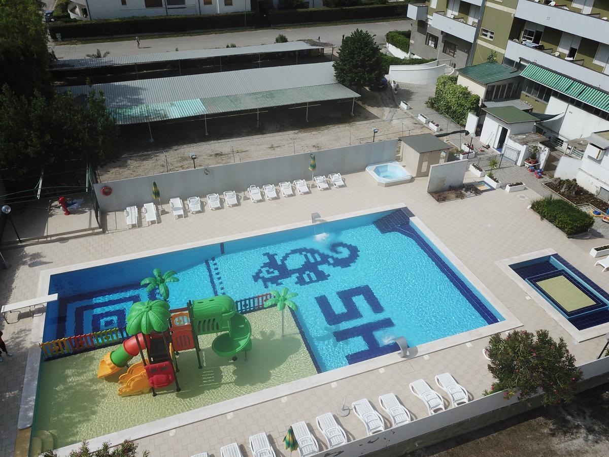 Hotel Smeraldo 길라노바리도 외부 사진