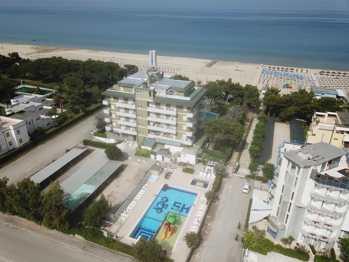 Hotel Smeraldo 길라노바리도 외부 사진